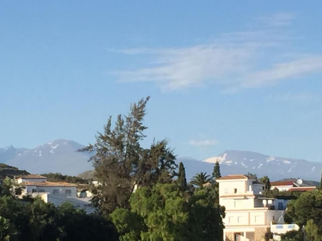Вілла La Torrecica, Con Caracter Andaluz Y Magnificas Vistas Al Mar Y Sierra Nevada Салобренья Екстер'єр фото